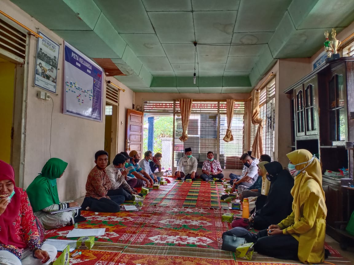 Suasana diskusi Pokja Kampung Harapan Payobasung